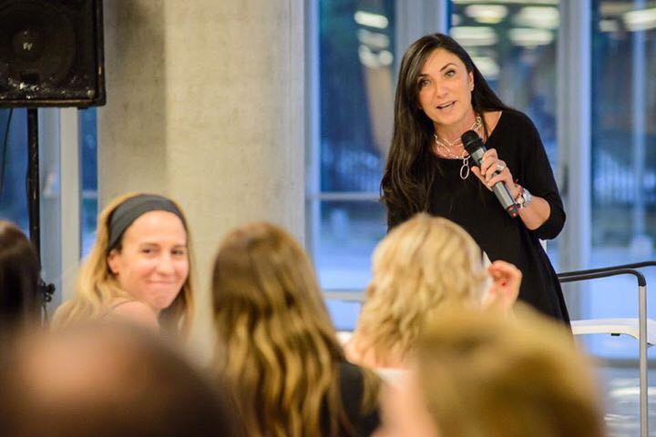 Virginia García Beaudoux: “La presencia de mujeres en los parlamentos aumenta la percepción de legitimidad del gobierno entre los ciudadanos”