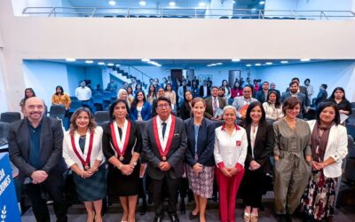 Trabajo junto a congresistas en Perú